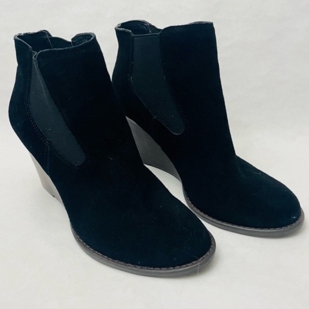 LUCKY BRAND Yamka Black Suede Wedge Chelsea Stacked Heel Bootie Shoes Size 10